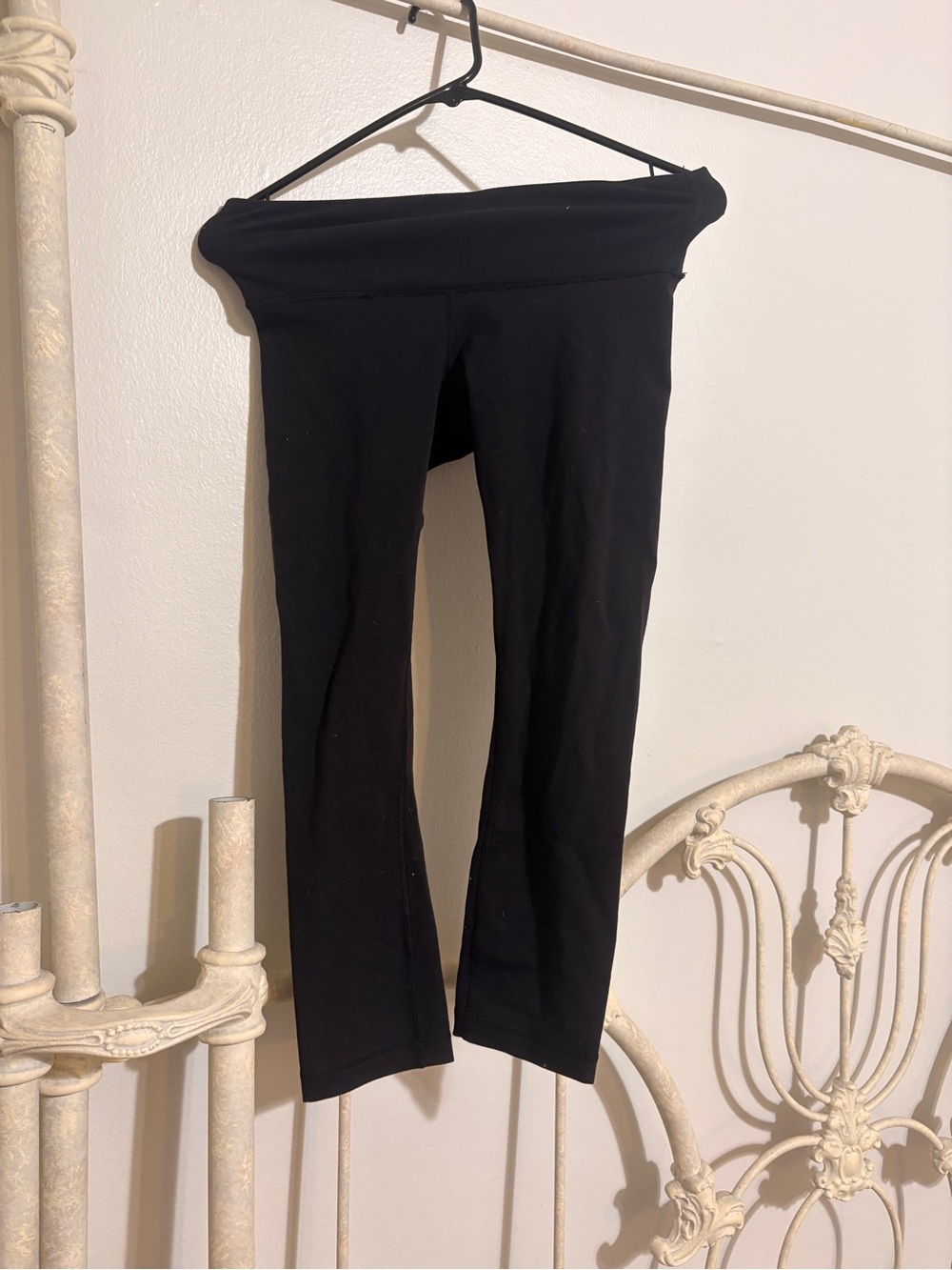 Lululemon low rise new capri